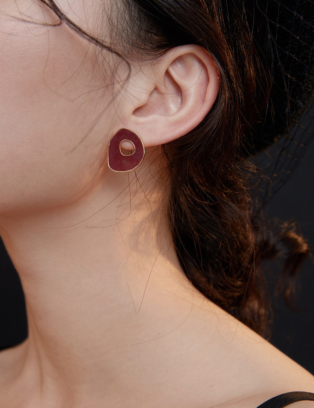 Eye-Catching Red Drip-Enamel Hoops — Classic, Minimal, Universally Flattering